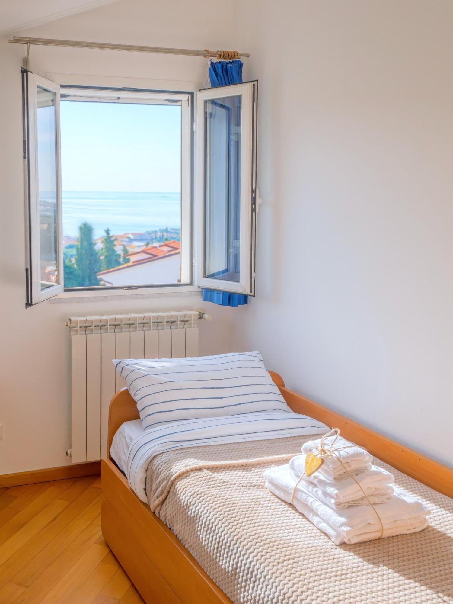Appartamento Pesco "A Casa Felice" Пиетра Лигуре Екстериор снимка